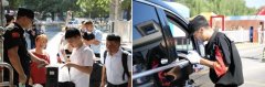 <b>救护车待命随时转运有突发情况</b>